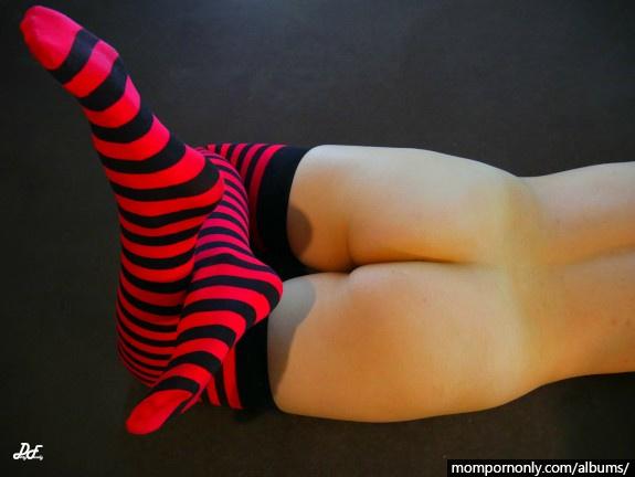 Sexy mom's nylon stockings n°21