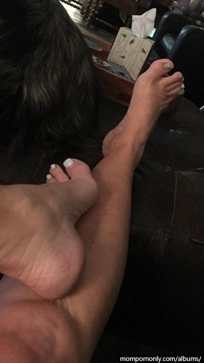 MILF Sexy Feet | Mamma feticista dei piedi n°25